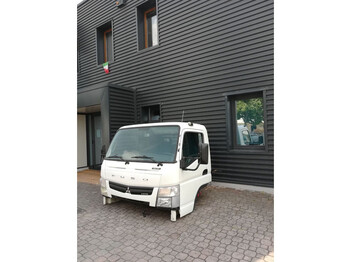 Cabine et intérieur MITSUBISHI