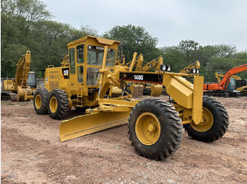 Niveleuse CATERPILLAR 140G
