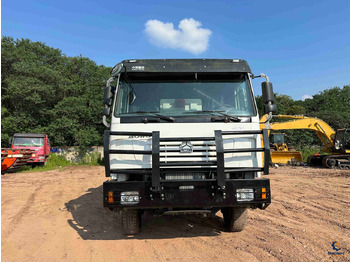 Camion benne SINOTRUK HOWO
