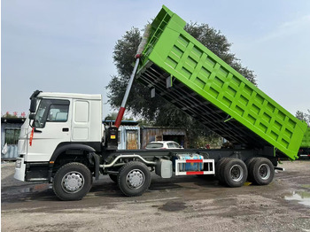 Camion benne pour transport de matériaux granulaires SINOTRUK HOWO 420HP 8X4 Tipper Truck: photos 3 Camion benne pour transport de matériaux granulaires SINOTRUK HOWO 420HP 8X4 Tipper Truck: photos 3
