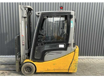 Chariot élévateur électrique Jungheinrich EFG220: photos 2 Chariot élévateur électrique Jungheinrich EFG220: photos 2