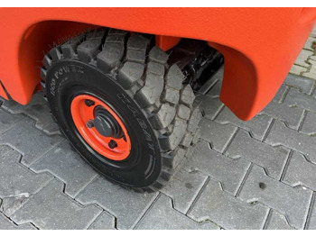 Chariot élévateur à gaz Linde H20T-01: photos 3