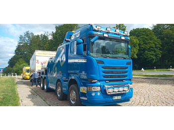 Remorqueuse SCANIA