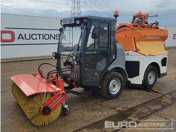 Balayeuse de voirie HAKO