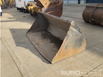 Godet 88" Loading Bucket to suit Telehandler: photos 5