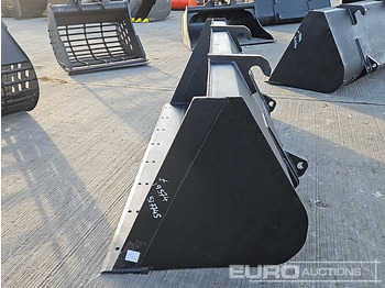 Godet neuf 90" Loading Bucket to suit Telehandler: photos 2 Godet neuf 90" Loading Bucket to suit Telehandler: photos 2