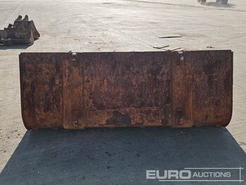 Godet 90" Loading Bucket to suit Telehandler: photos 4