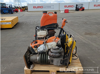 Travaux routiers Belle CSXA01 Petrol Road Saw, Honda Engine, Wacker Neuson BS60-2 Petrol Trench Compactor (2 of), Stihl TS 480i Petrol Quick Cut Saw (2 of): photos 2