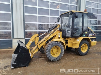 Chargeuse sur pneus CAT 906: photos 1