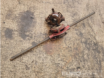 Équipement de garage Pipe Threader: photos 3 Équipement de garage Pipe Threader: photos 3