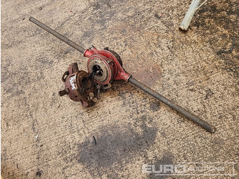 Équipement de garage Pipe Threader: photos 2 Équipement de garage Pipe Threader: photos 2