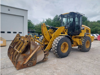 Chargeuse sur pneus CATERPILLAR 930M