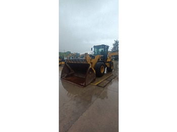 Chargeuse sur pneus CATERPILLAR 930M