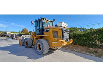Chargeuse sur pneus CATERPILLAR 930M