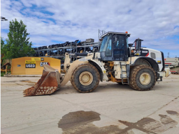 Chargeuse sur pneus CATERPILLAR 966M