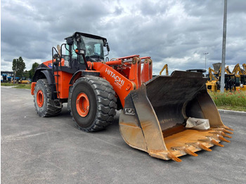 Chargeuse sur pneus HITACHI