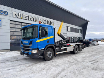 Camion ampliroll SCANIA P 360