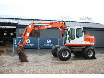 Pelle sur pneus ATLAS