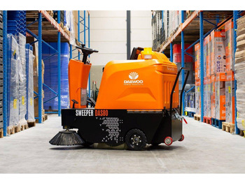 Balayeuse de voirie DAEWOO