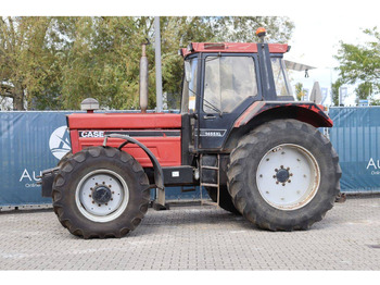 Tracteur agricole INTERNATIONAL