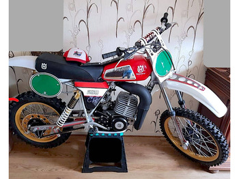 Motocyclette HUSQVARNA