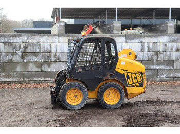 Chargeuse sur pneus JCB