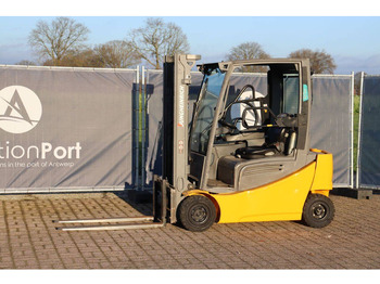 Chariot élévateur électrique JUNGHEINRICH EFG 316