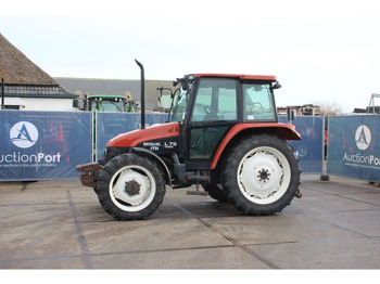 Tracteur agricole NEW HOLLAND