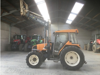 Tracteur agricole RENAULT