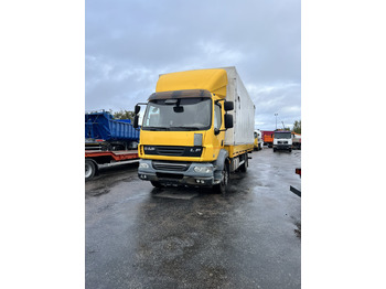 Camion à rideaux coulissants DAF 55