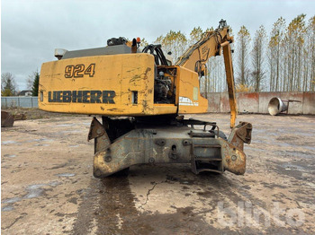Pelle sur pneus Liebherr A 924: photos 5