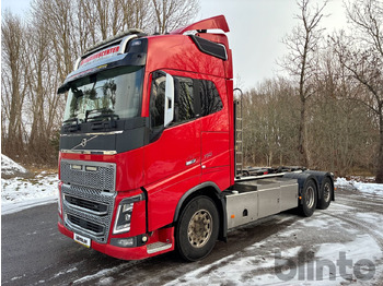 Camion ampliroll VOLVO FH16 750