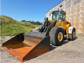 Chargeuse sur pneus VOLVO L150