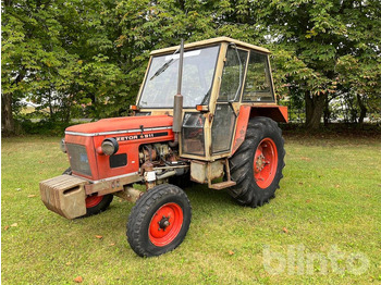 Tracteur agricole ZETOR