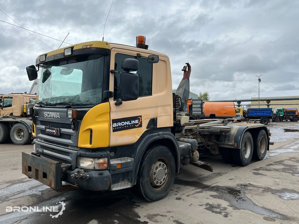 2006 SCANIA P 380 6X2 Hooklift - Camion ampliroll: photos 1 2006 SCANIA P 380 6X2 Hooklift - Camion ampliroll: photos 1