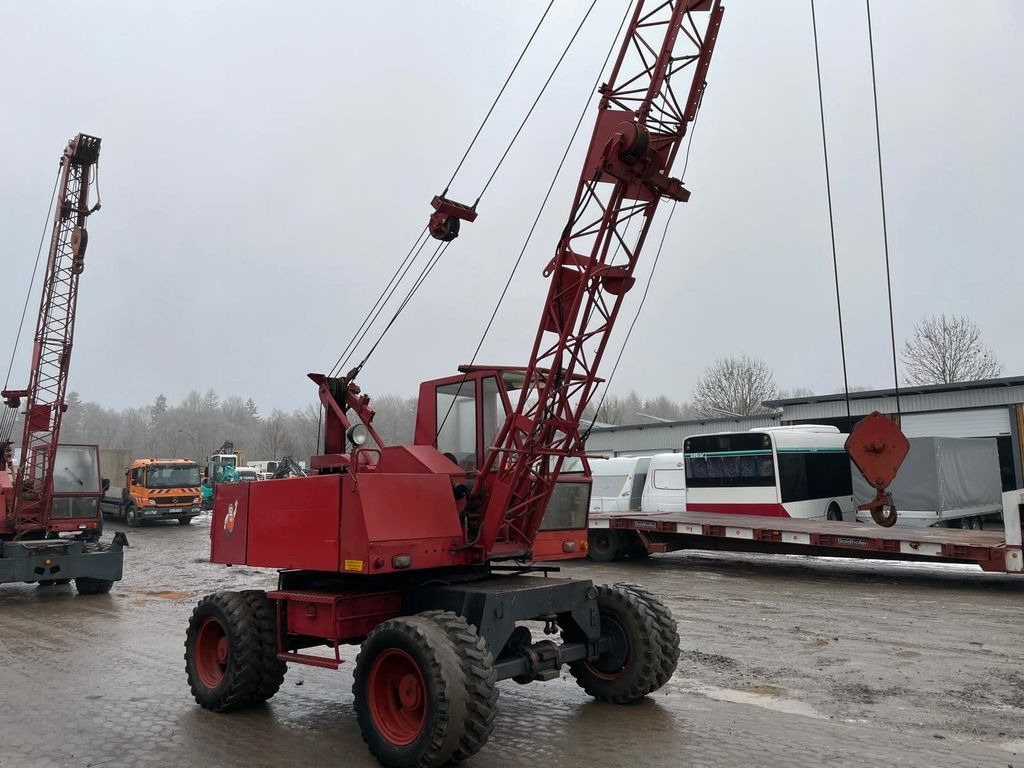 Fuchs F107 F 107 Seilbagger 9900 Kg Fuchs F107 F 107 Seilbagger 9900 Kg - Pelle sur pneus: photos 1 Fuchs F107 F 107 Seilbagger 9900 Kg Fuchs F107 F 107 Seilbagger 9900 Kg - Pelle sur pneus: photos 1