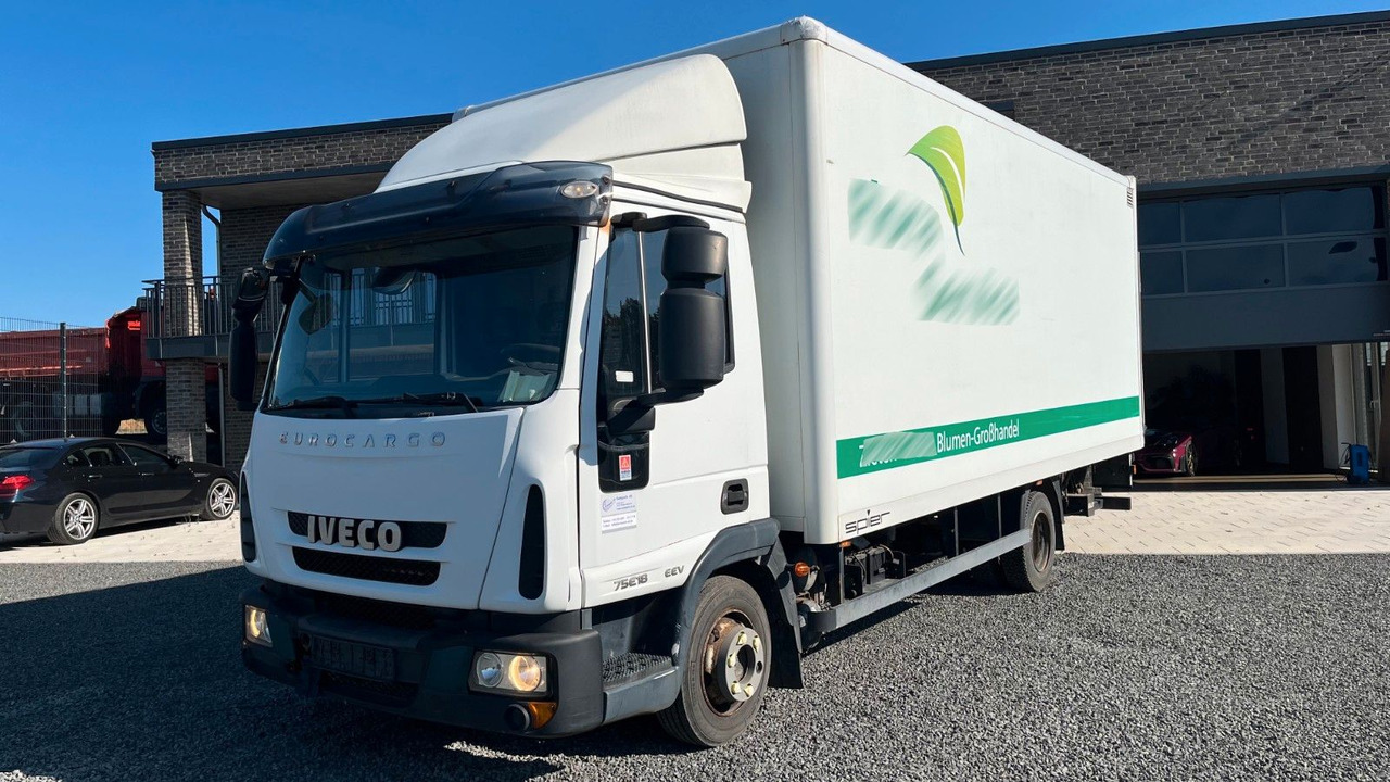 Iveco ML75E18 Blumen Koffer LBW Klimaanlage EEV ML80 Iveco ML75E18 Blumen Koffer LBW Klimaanlage EEV ML80 - Fourgon grand volume: photos 2 Iveco ML75E18 Blumen Koffer LBW Klimaanlage EEV ML80 Iveco ML75E18 Blumen Koffer LBW Klimaanlage EEV ML80 - Fourgon grand volume: photos 2