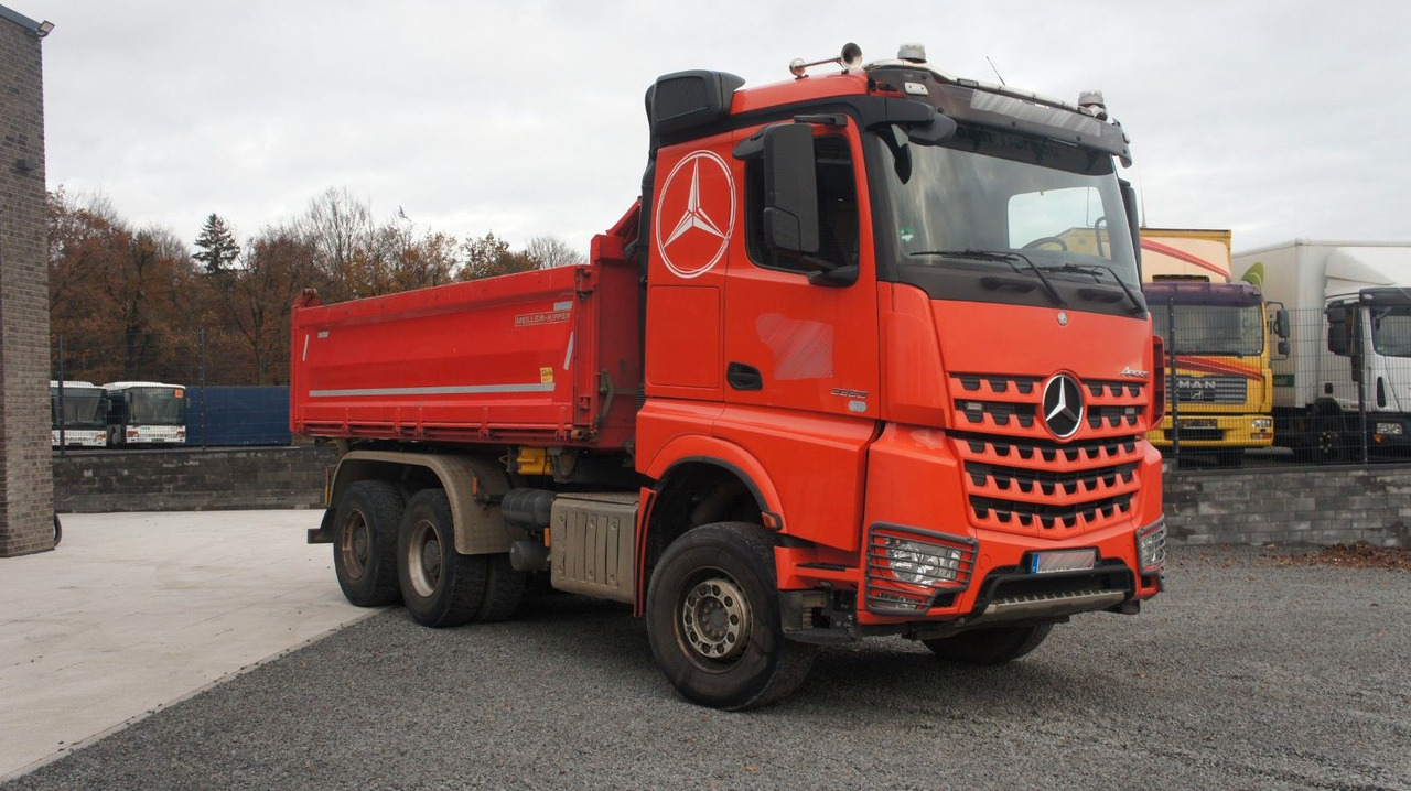 Mercedes-Benz Actros 2663 Dreiseitenkipper Meiller Bordmatik - Camion benne: photos 3 Mercedes-Benz Actros 2663 Dreiseitenkipper Meiller Bordmatik - Camion benne: photos 3