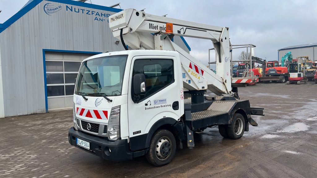 Nissan P200A-NC Steiger Hebebühne Hubarbeitsbühne 17M - Camion avec nacelle, Véhicule utilitaire: photos 2 Nissan P200A-NC Steiger Hebebühne Hubarbeitsbühne 17M - Camion avec nacelle, Véhicule utilitaire: photos 2
