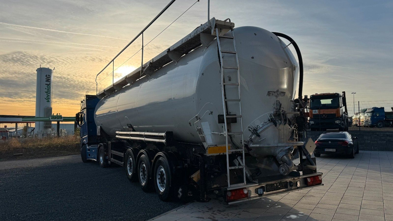 Spitzer SK 2760 CAL GGVS 60m³ Kippsilo - Citerne pulvérulente: photos 2 Spitzer SK 2760 CAL GGVS 60m³ Kippsilo - Citerne pulvérulente: photos 2