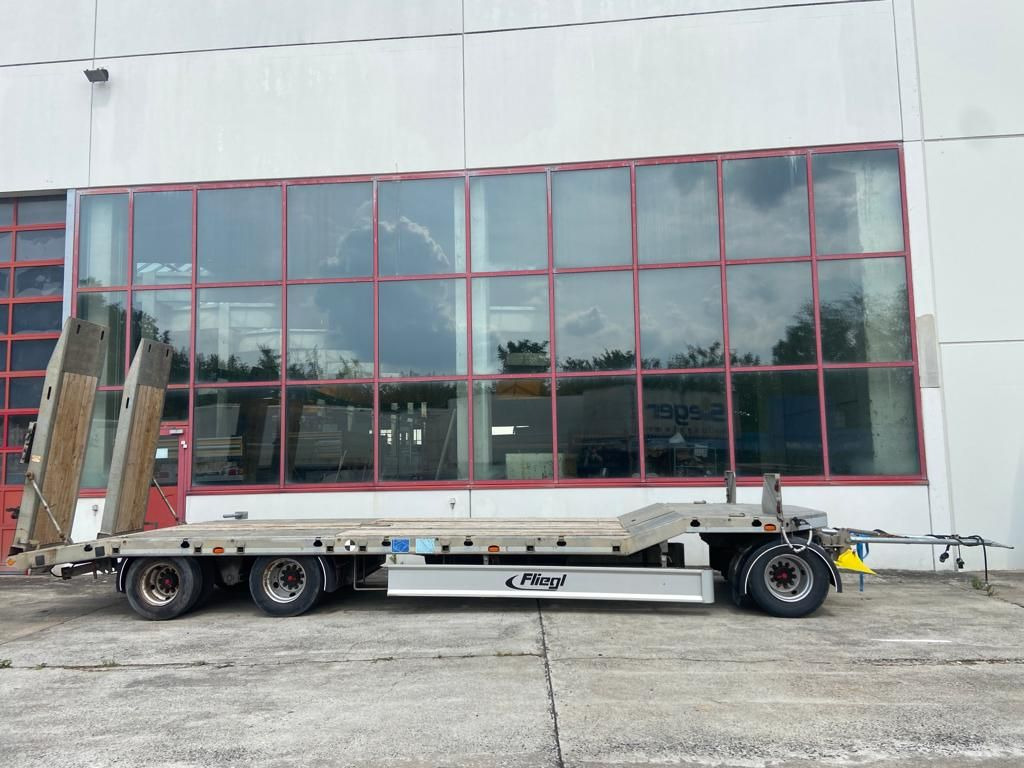 Goldhofer t3 3 Achs Tiefladeranhänger - Remorque porte-engin surbaissée: photos 3 Goldhofer t3 3 Achs Tiefladeranhänger - Remorque porte-engin surbaissée: photos 3