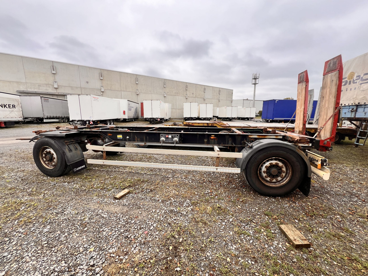 KRONE DB07CLNF 2 Achs Wechselanhänger BDF - Remorque porte-conteneur/ Caisse mobile: photos 1 KRONE DB07CLNF 2 Achs Wechselanhänger BDF - Remorque porte-conteneur/ Caisse mobile: photos 1