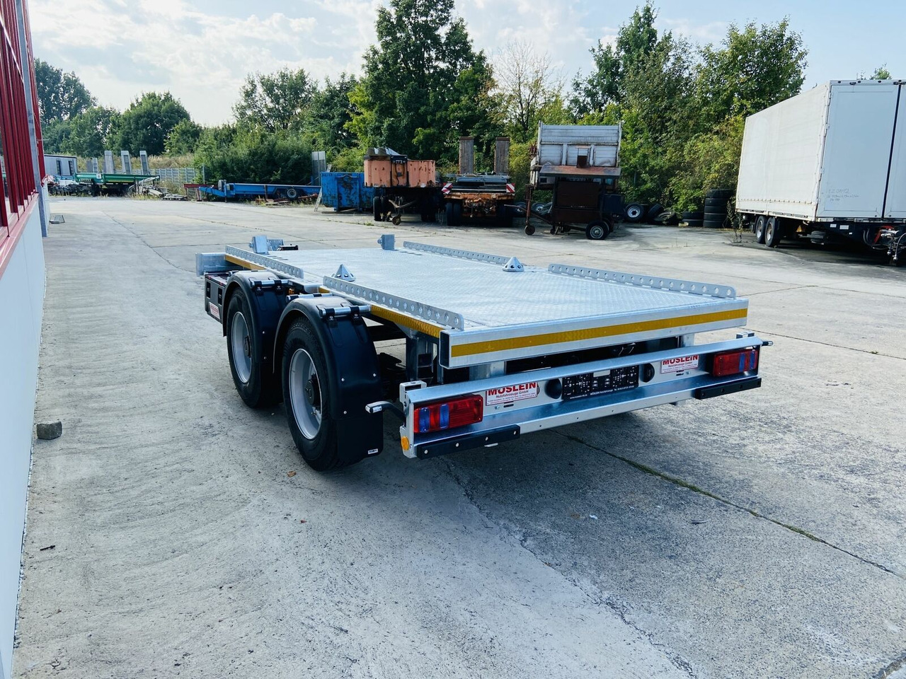 Möslein 14 t Tandem- Absetzmuldenanhänger,geschlossenen - Remorque ampliroll/ Multibenne: photos 3 Möslein 14 t Tandem- Absetzmuldenanhänger,geschlossenen - Remorque ampliroll/ Multibenne: photos 3