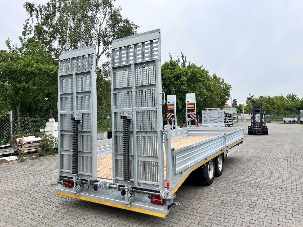 Möslein Neuer Tandemtieflader, 7,28 m Ladefläche, breit - Remorque porte-engin surbaissée: photos 5 Möslein Neuer Tandemtieflader, 7,28 m Ladefläche, breit - Remorque porte-engin surbaissée: photos 5