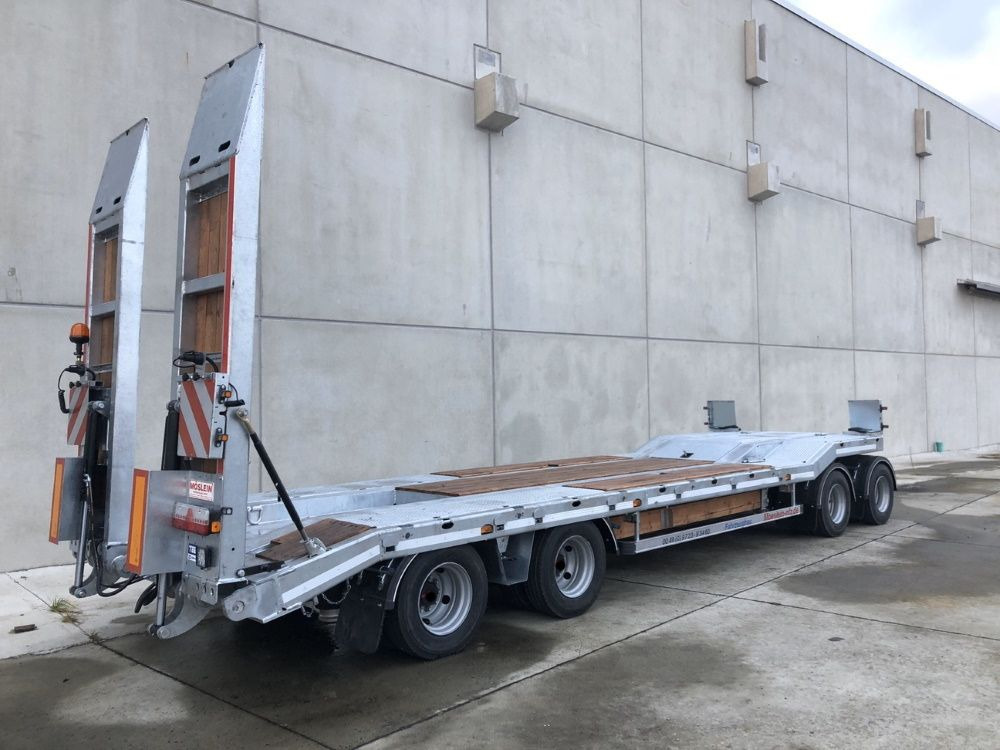 Remorque porte-engin surbaissée pour transport de équipements lourds neuf Möslein T 4 VB H1 1 neuer 4 Achs Tieflader hydraulischen Rampen: photos 8 Remorque porte-engin surbaissée pour transport de équipements lourds neuf Möslein T 4 VB H1 1 neuer 4 Achs Tieflader hydraulischen Rampen: photos 8