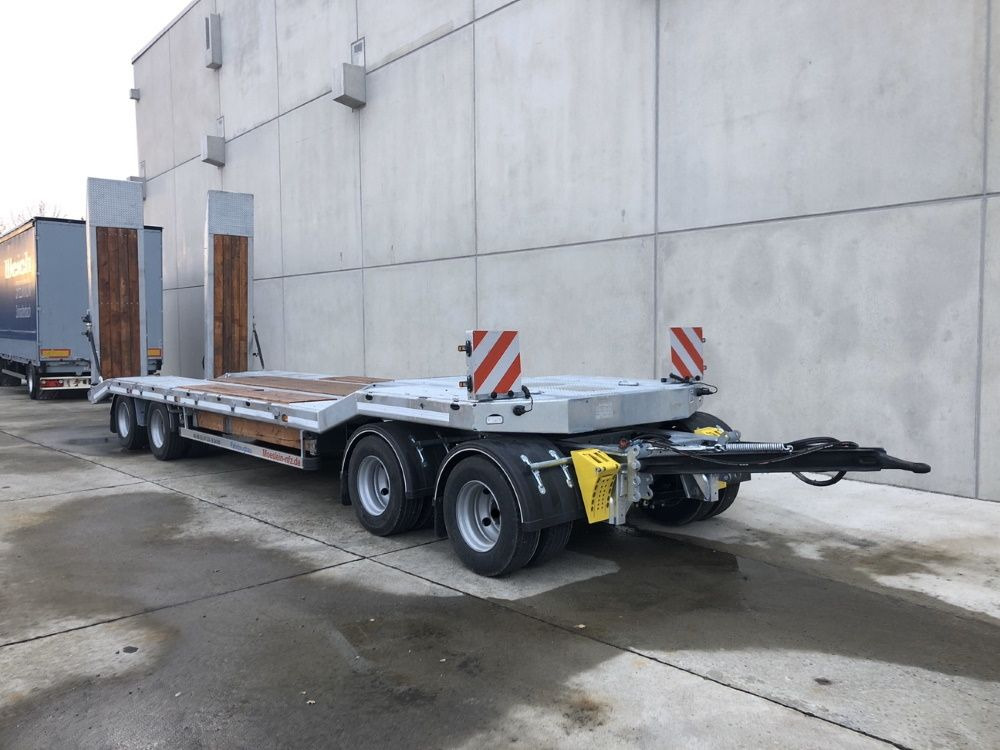 Remorque porte-engin surbaissée pour transport de équipements lourds neuf Möslein T 4 VB H1 1 neuer 4 Achs Tieflader hydraulischen Rampen: photos 6 Remorque porte-engin surbaissée pour transport de équipements lourds neuf Möslein T 4 VB H1 1 neuer 4 Achs Tieflader hydraulischen Rampen: photos 6