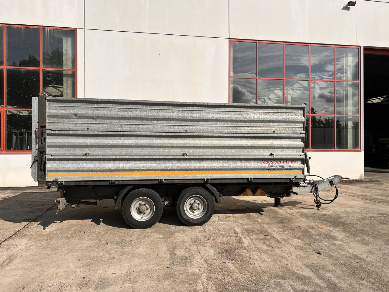 Möslein TDS 13 Schwebheim 13 t Tandemkipper- Tieflader, Aufsatzbordwände - Remorque benne: photos 3 Möslein TDS 13 Schwebheim 13 t Tandemkipper- Tieflader, Aufsatzbordwände - Remorque benne: photos 3