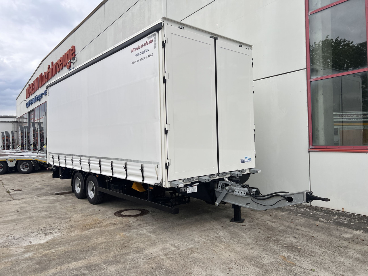 Möslein TPS 105 D-L Planenanhänger, Ladebordwand + Durchladbar neuwertig - Remorque rideaux coulissants: photos 3 Möslein TPS 105 D-L Planenanhänger, Ladebordwand + Durchladbar neuwertig - Remorque rideaux coulissants: photos 3