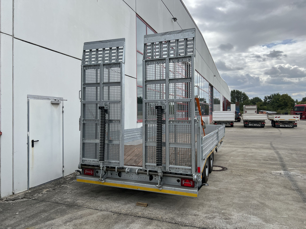 Möslein TT11 BR Neuer Tandemtieflader, breit Rampen - Remorque porte-engin surbaissée: photos 3 Möslein TT11 BR Neuer Tandemtieflader, breit Rampen - Remorque porte-engin surbaissée: photos 3