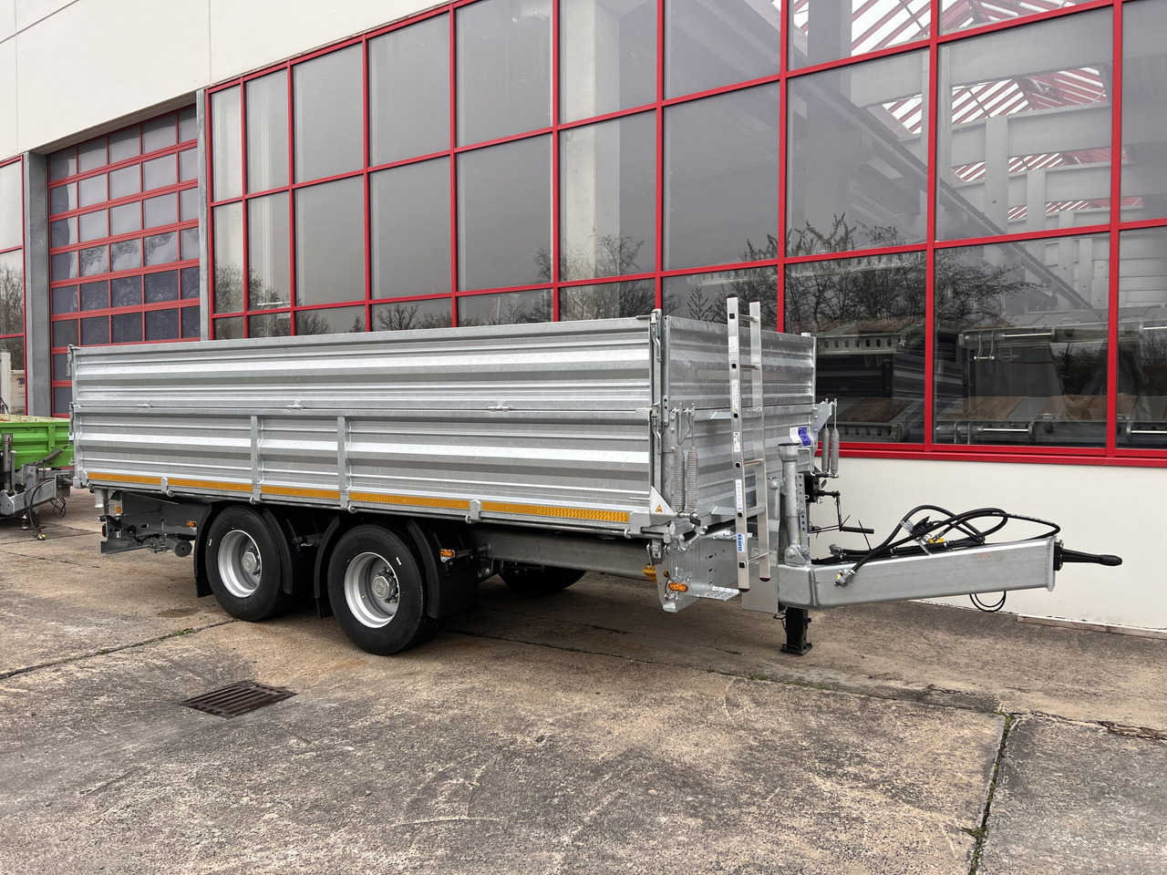 Möslein TTD 19 AB 19 t Tandem 3 Seiten Kipper TiefladerAufsatzbordwänden-- Neufahrzeug -- - Remorque benne: photos 4 Möslein TTD 19 AB 19 t Tandem 3 Seiten Kipper TiefladerAufsatzbordwänden-- Neufahrzeug -- - Remorque benne: photos 4